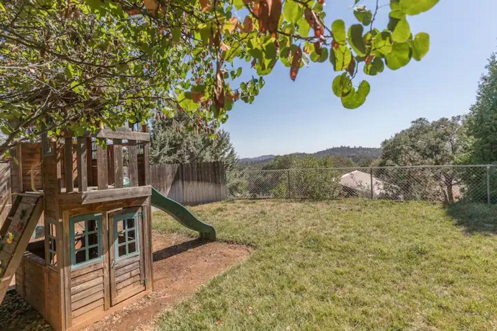 Photo of Bedroom in Mariposa