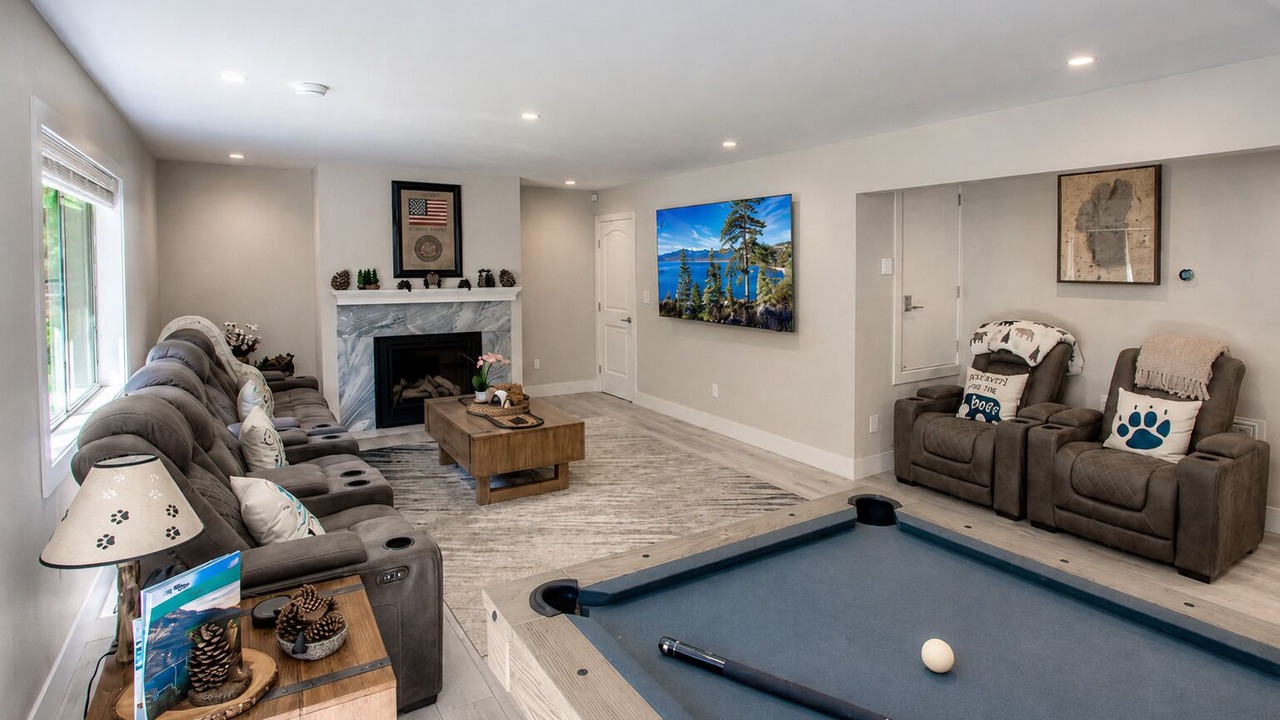 Photo of Livingroom in Stateline