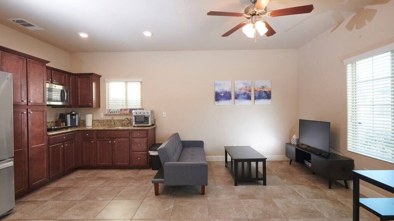 Photo of Bedroom in Raisin
