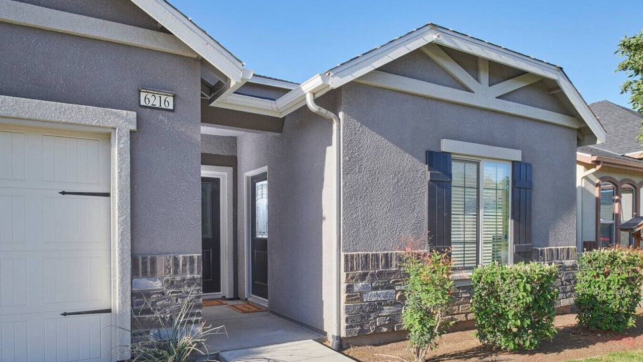 Photo of Outdoor in Raisin
