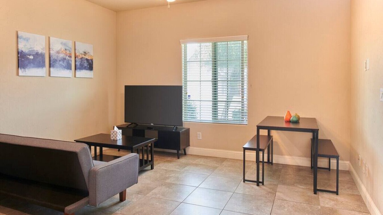Photo of Bedroom in Raisin