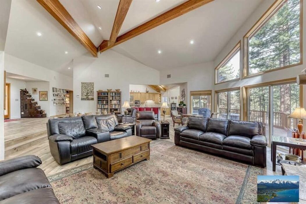 Photo of Livingroom in Galena Forest Estates