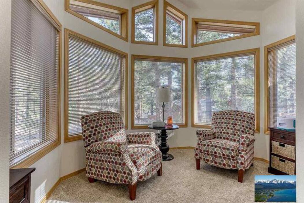 Photo of Livingroom in Galena Forest Estates