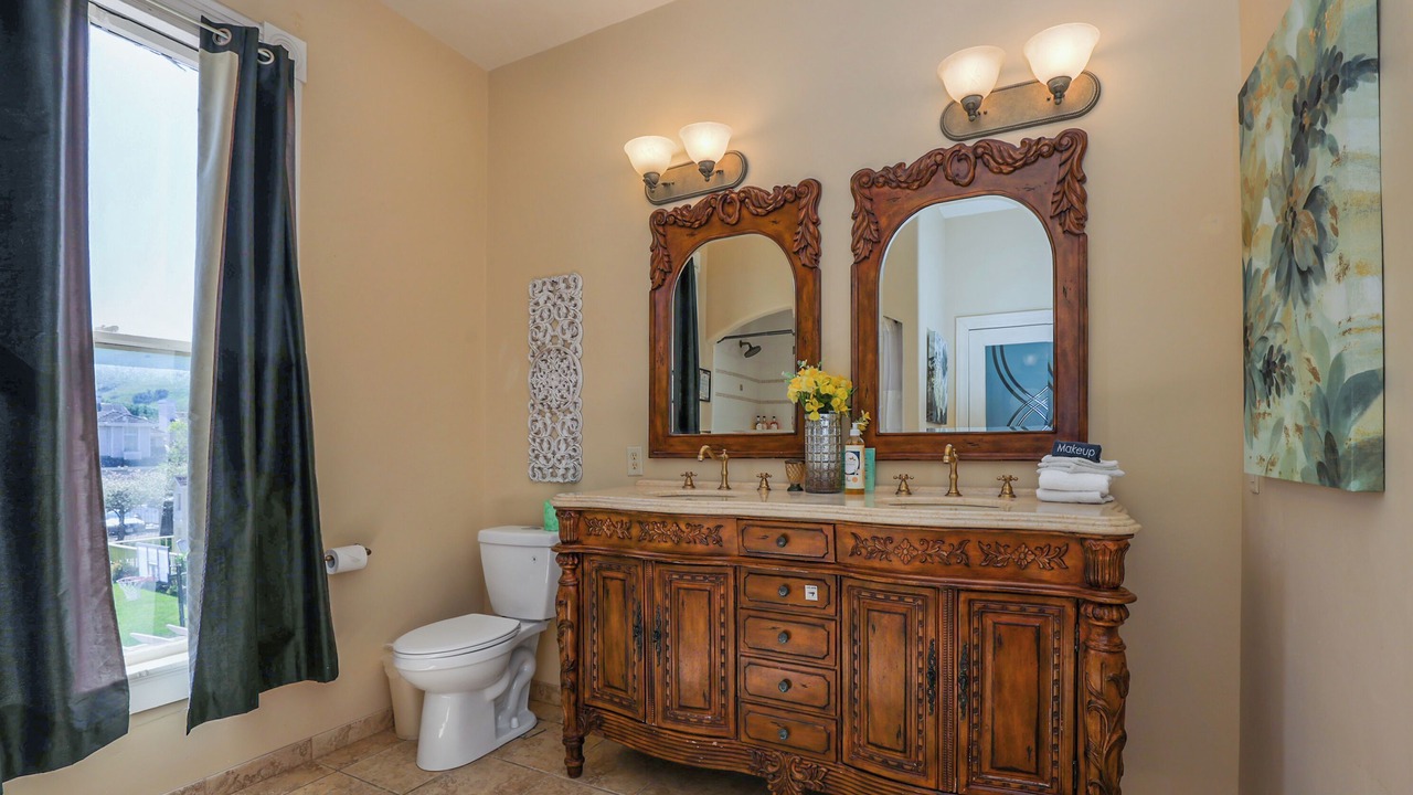 Photo of Bathroom in Salinas