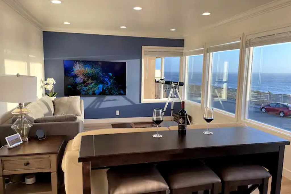 Photo of Bedroom in Edgemar - Pacific Manor