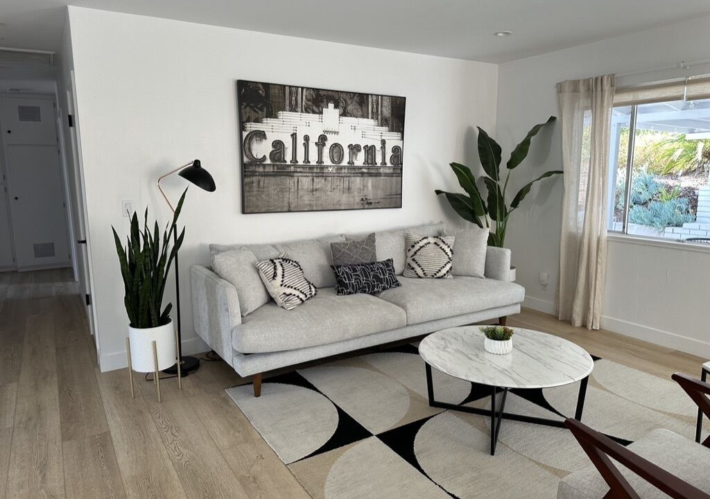 Photo of Livingroom in West Mesa