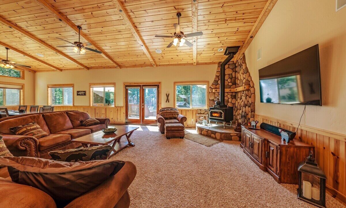 Photo of Bedroom in Shaver Lake