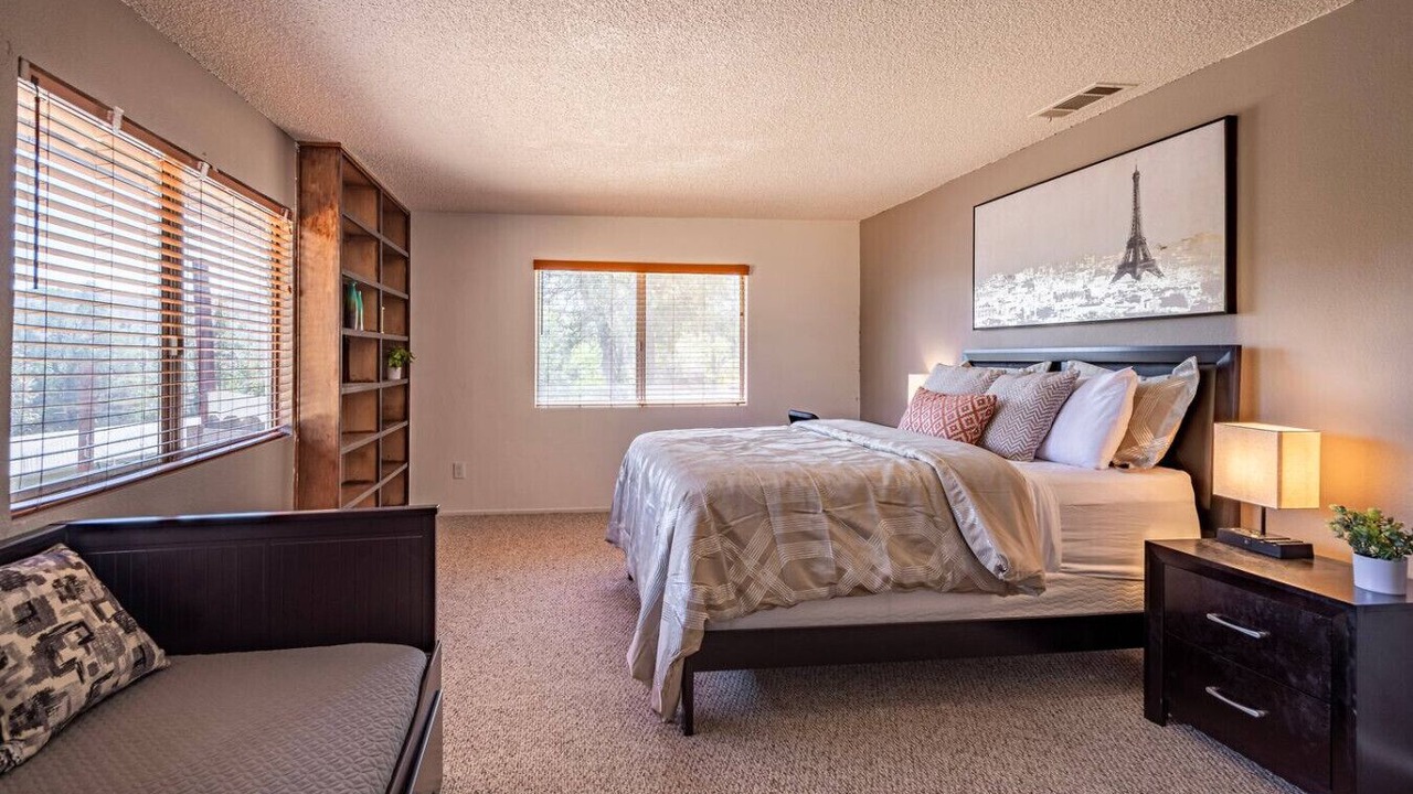 Photo of Bedroom in Oakhurst