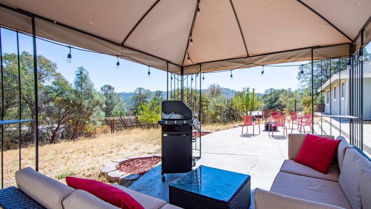 Photo of Outdoor in Oakhurst