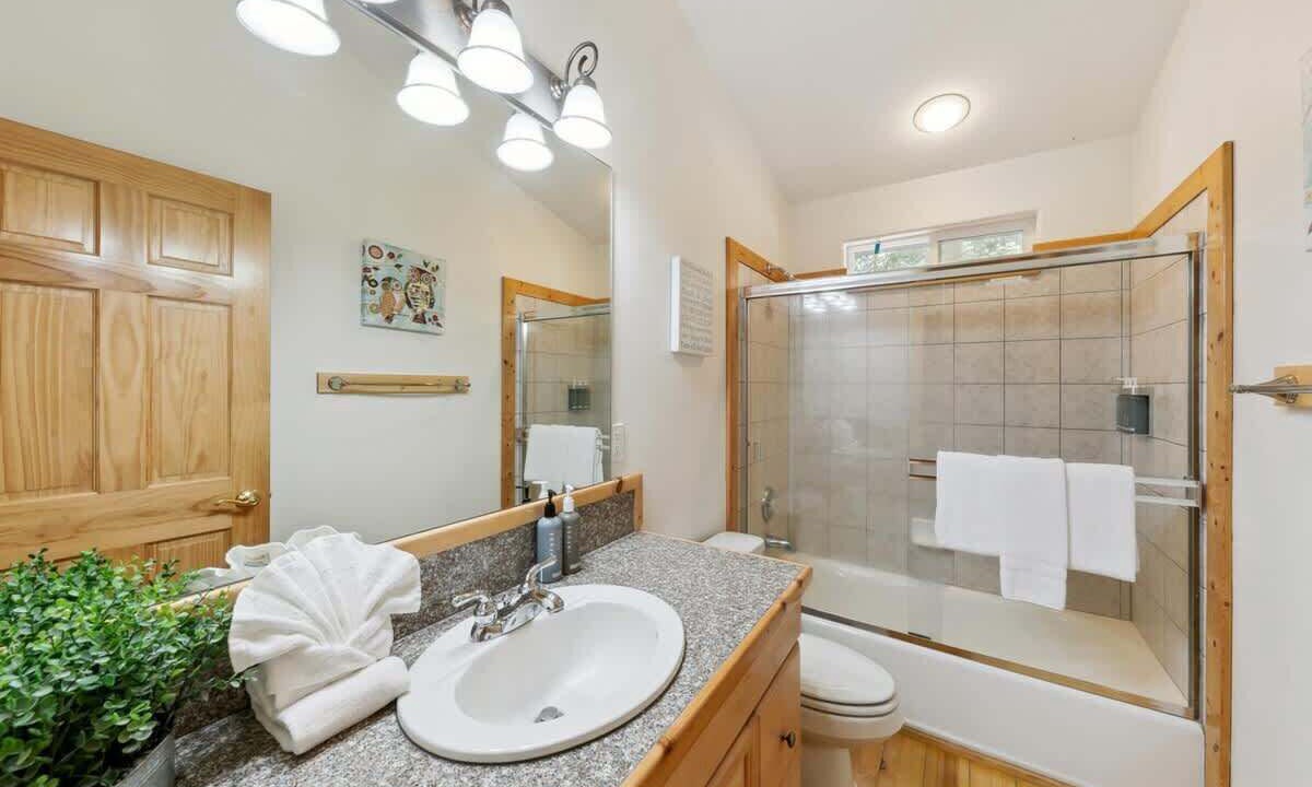 Photo of Bathroom in Montgomery Estates