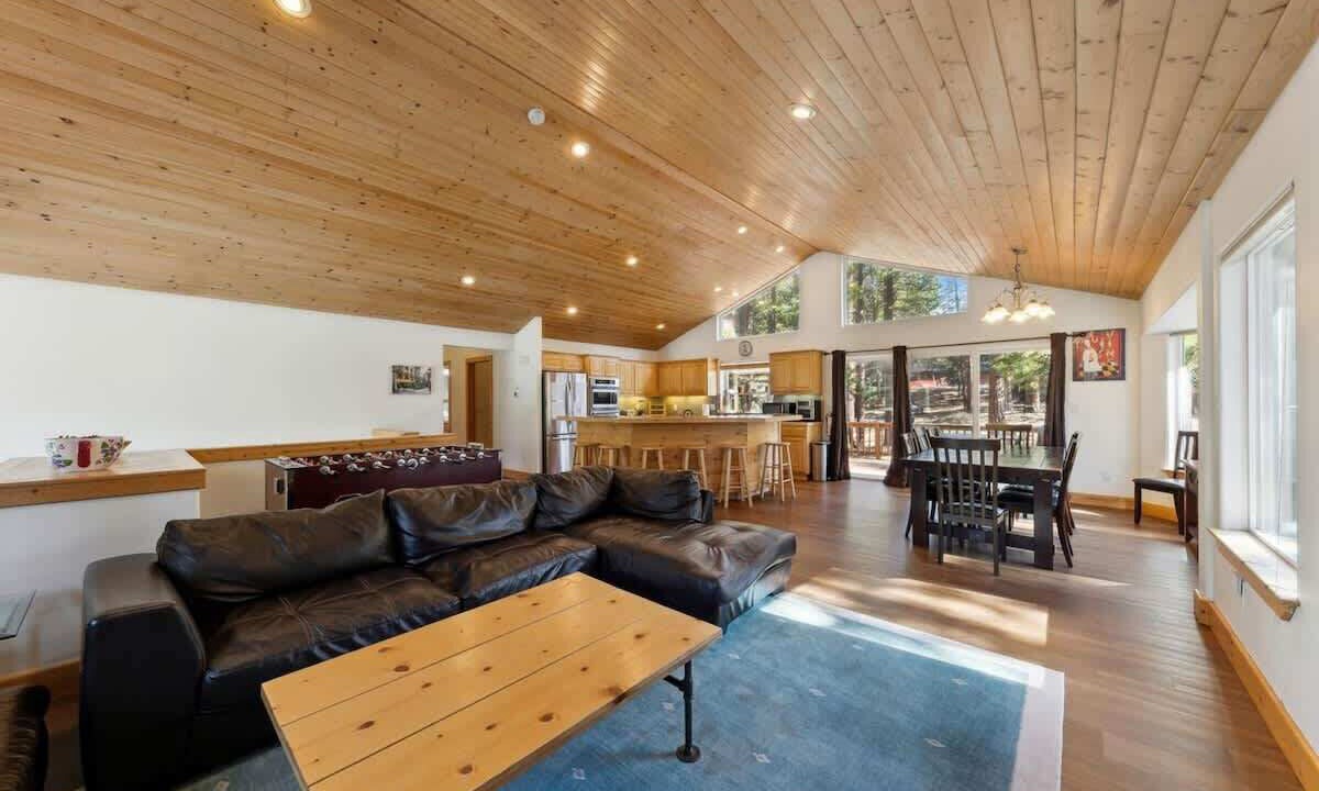 Photo of Livingroom in Montgomery Estates