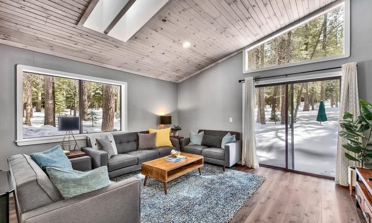 Photo of Livingroom in Truckee