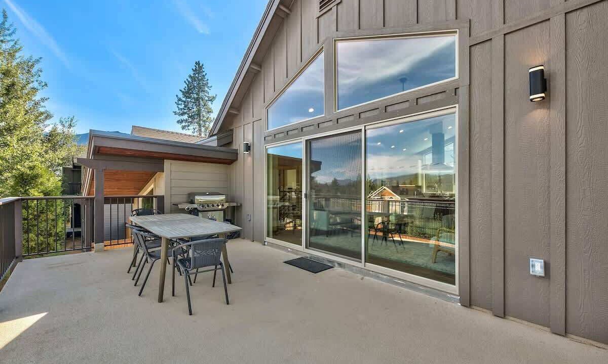 Photo of Outdoor in Mountain View Estates