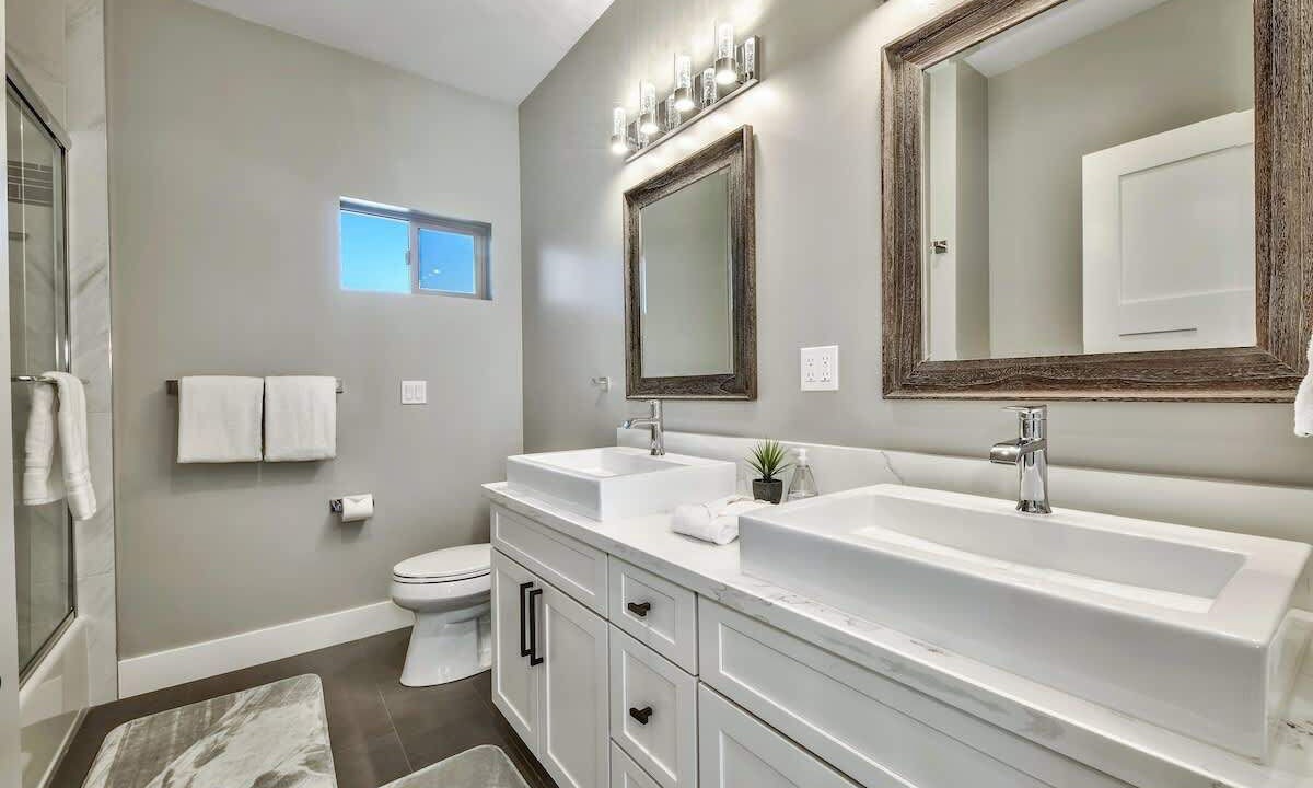 Photo of Bathroom in Mountain View Estates