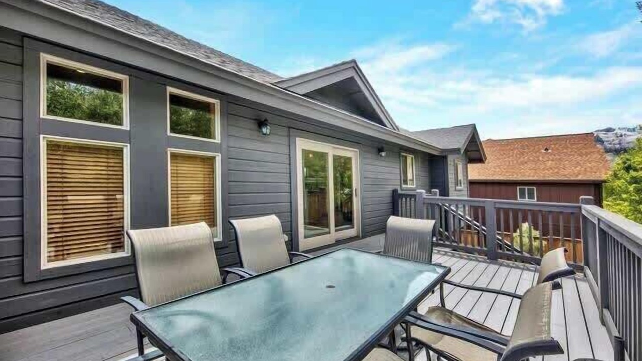 Photo of Outdoor in Mountain View Estates