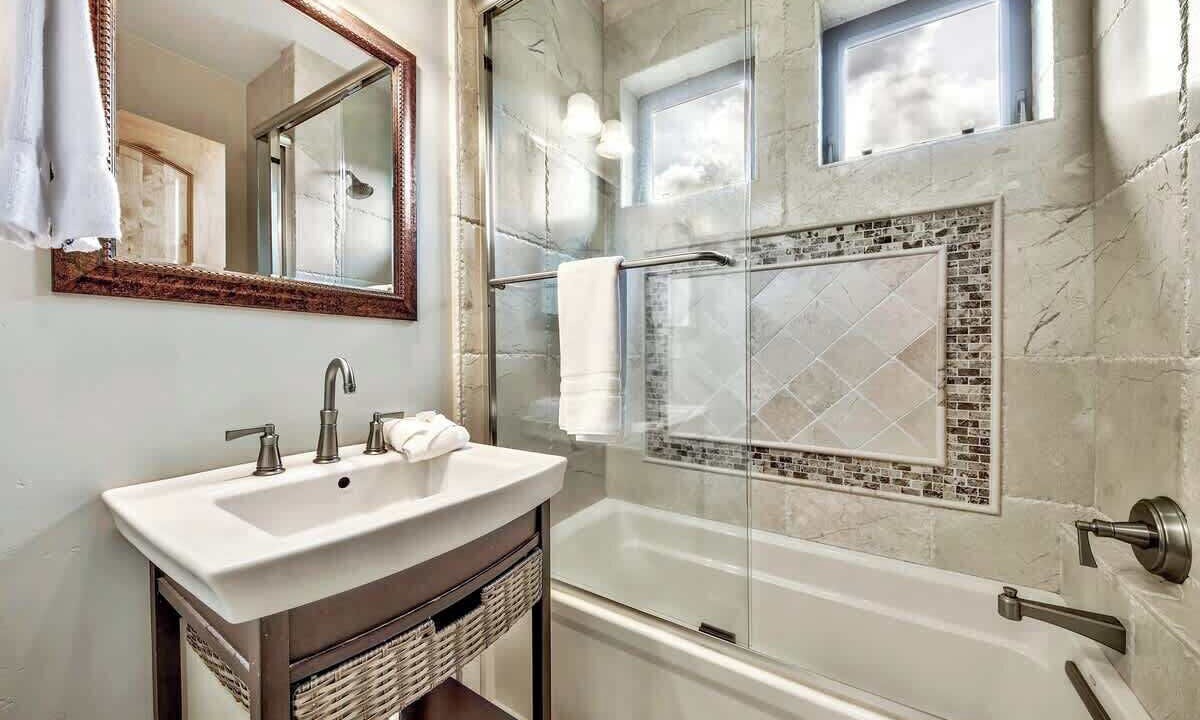 Photo of Bathroom in Mountain View Estates