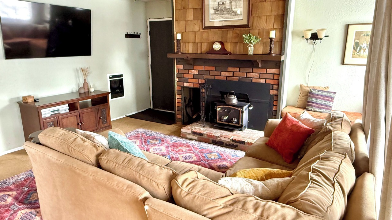 Photo of Livingroom in Majestic Pines