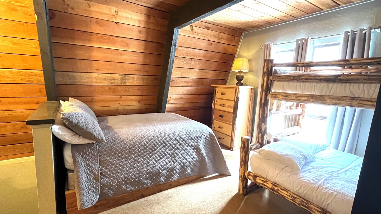 Photo of Bedroom in Majestic Pines