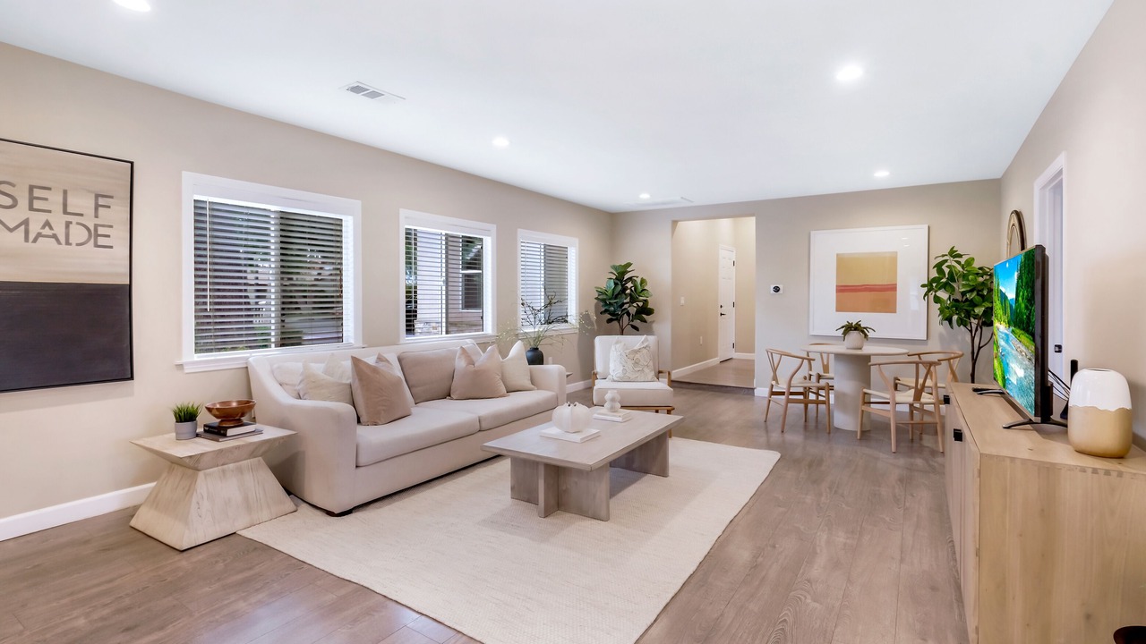 Photo of Livingroom in El Monte