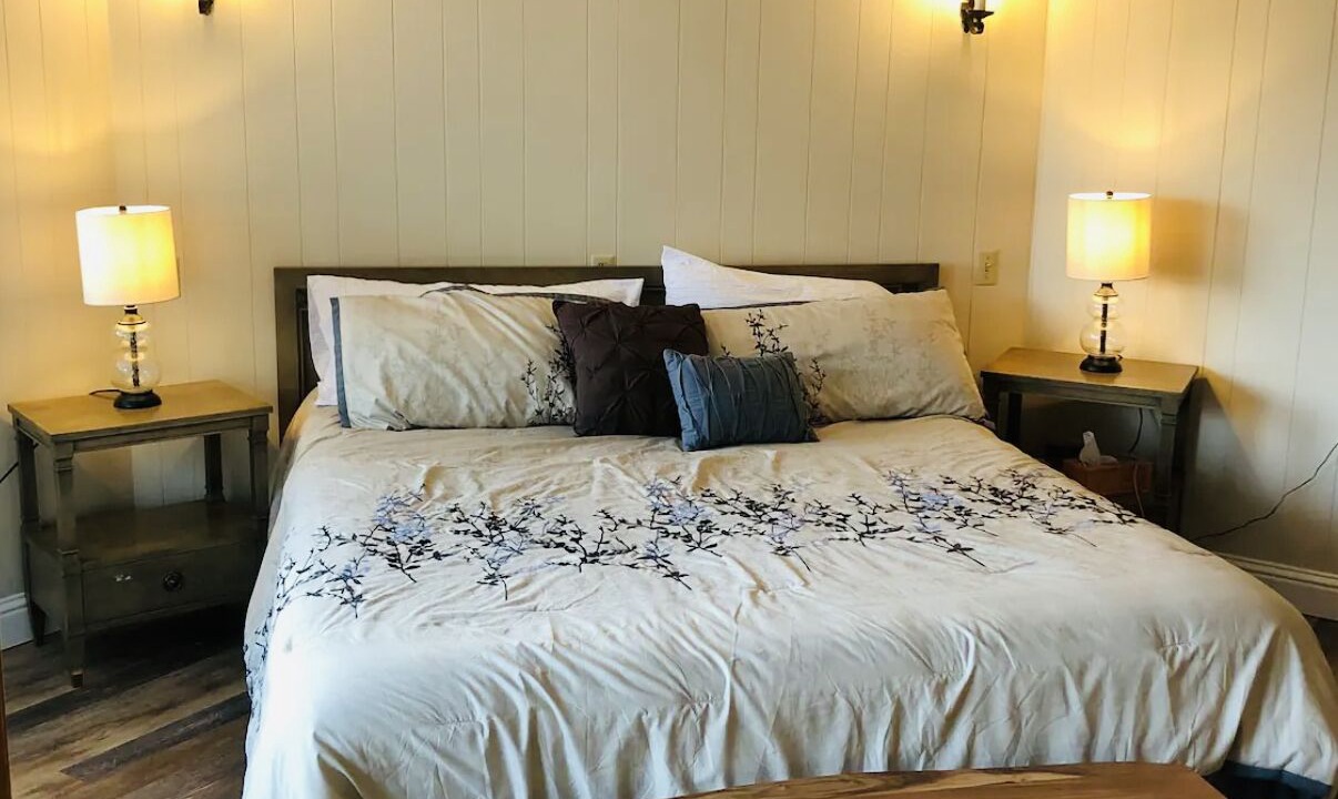 Photo of Bedroom in Cold Springs