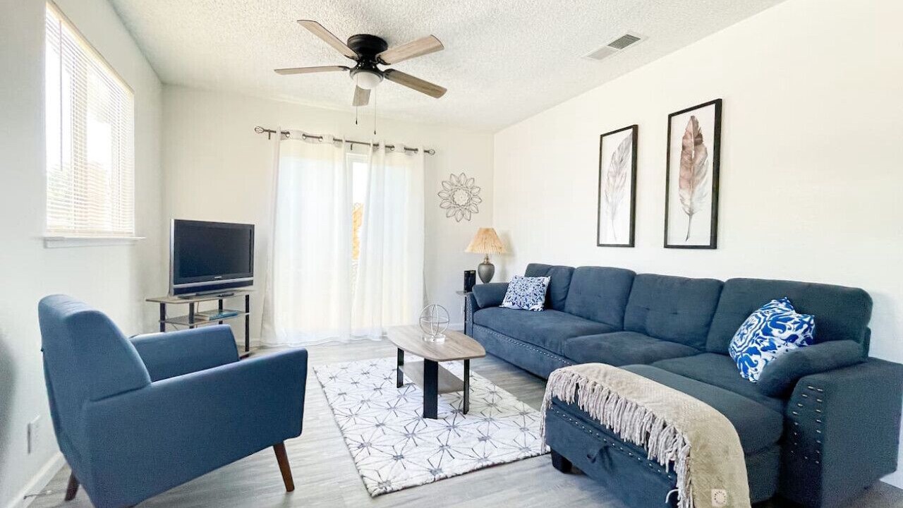 Photo of Livingroom in Coalinga