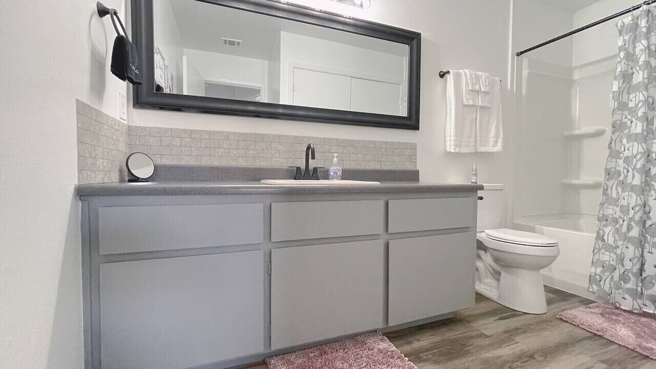 Photo of Bathroom in Coalinga