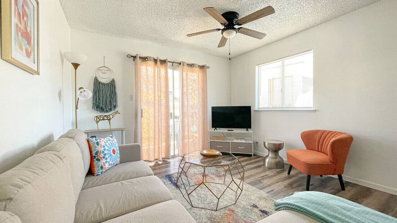 Photo of Livingroom in Coalinga