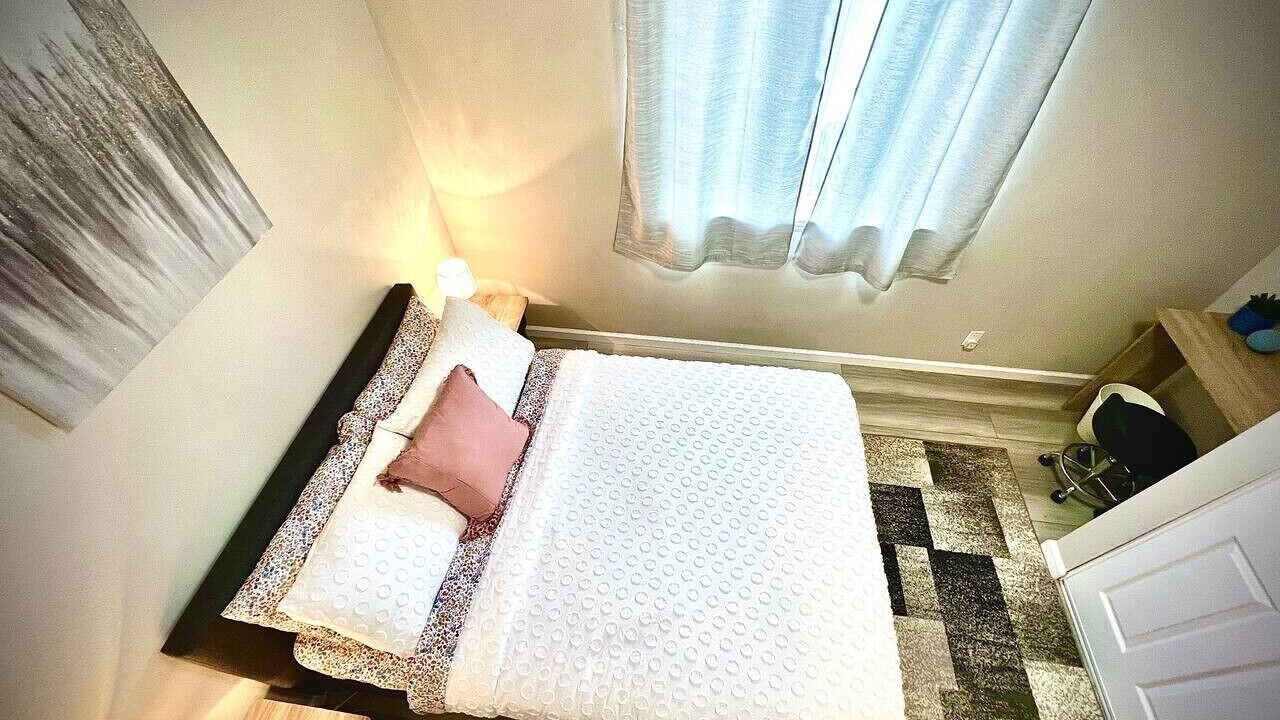Photo of Bedroom in Willow Glen