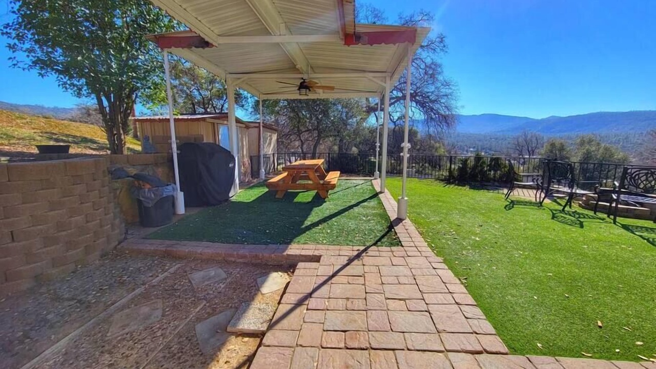 Photo of Others in Oakhurst