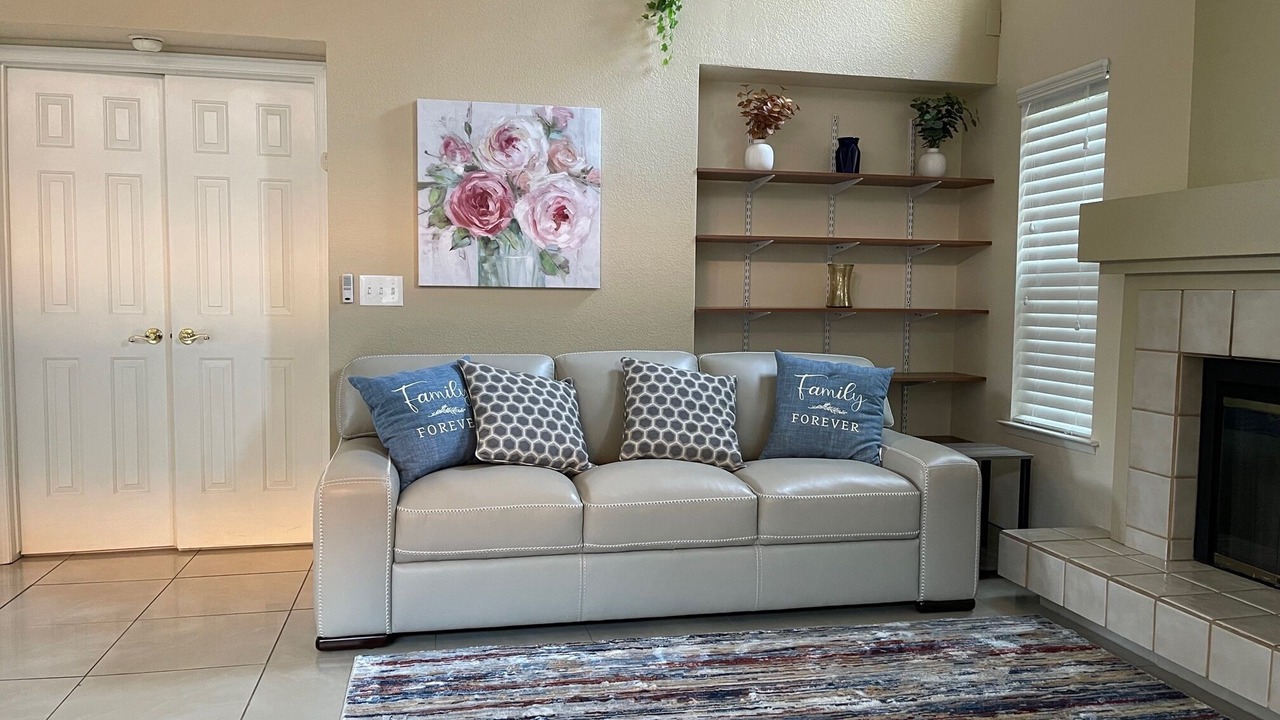 Photo of Livingroom in Raisin