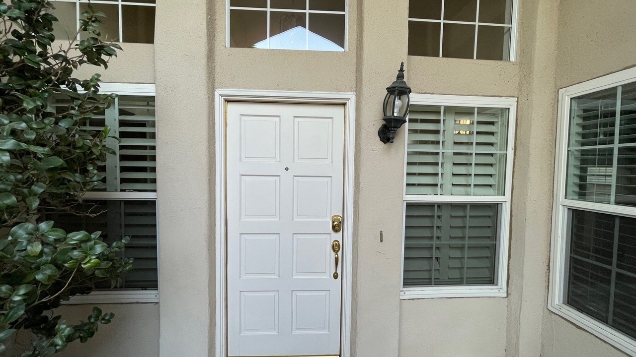 Photo of Outdoor in Raisin