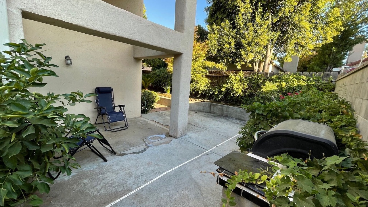 Photo of Patio Balcony in Raisin