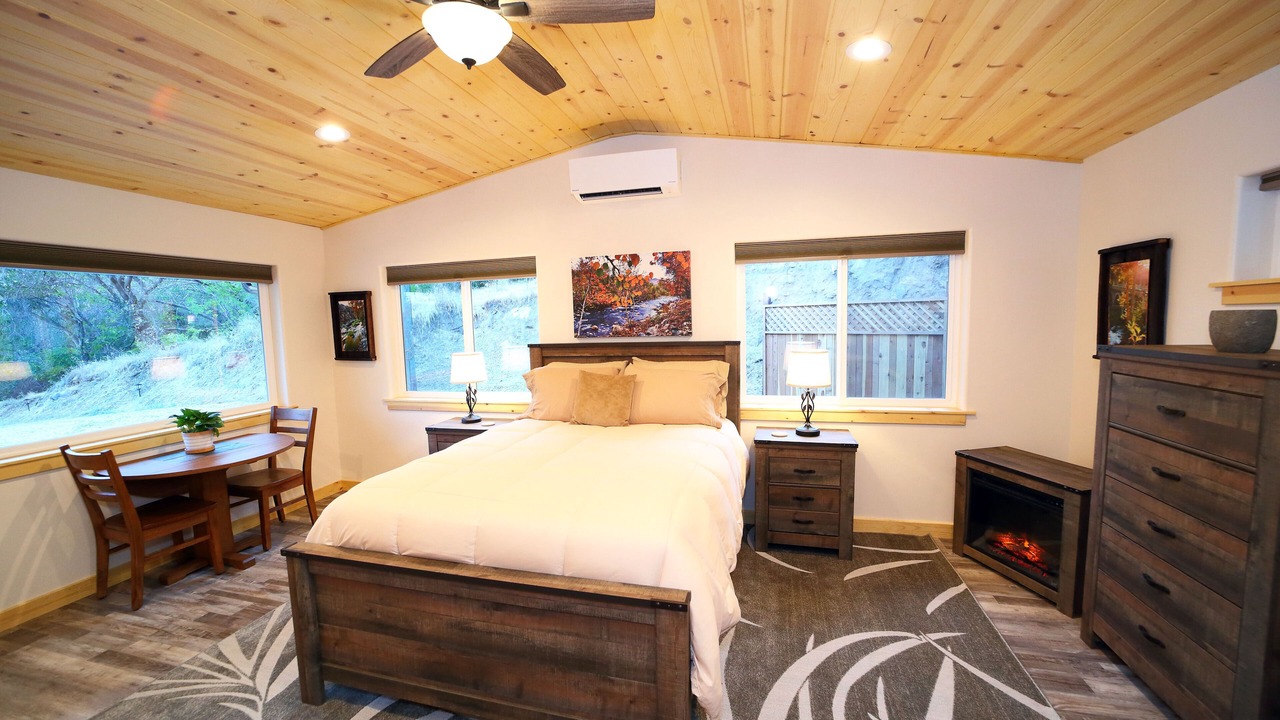 Photo of Bedroom in Three Rivers