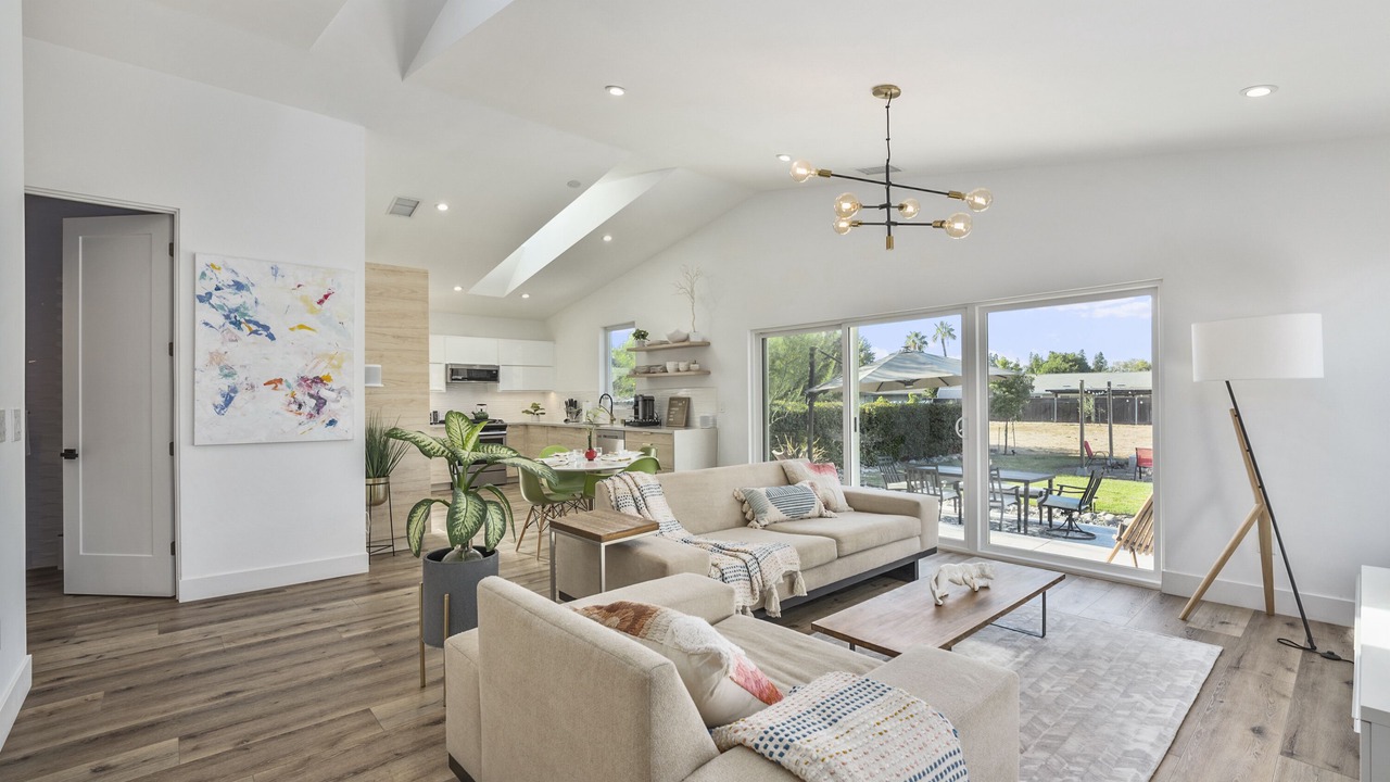 Photo of Livingroom in Sacramento
