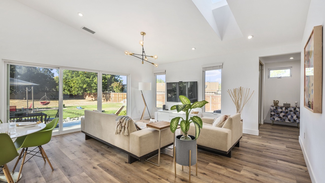Photo of Livingroom in Sacramento