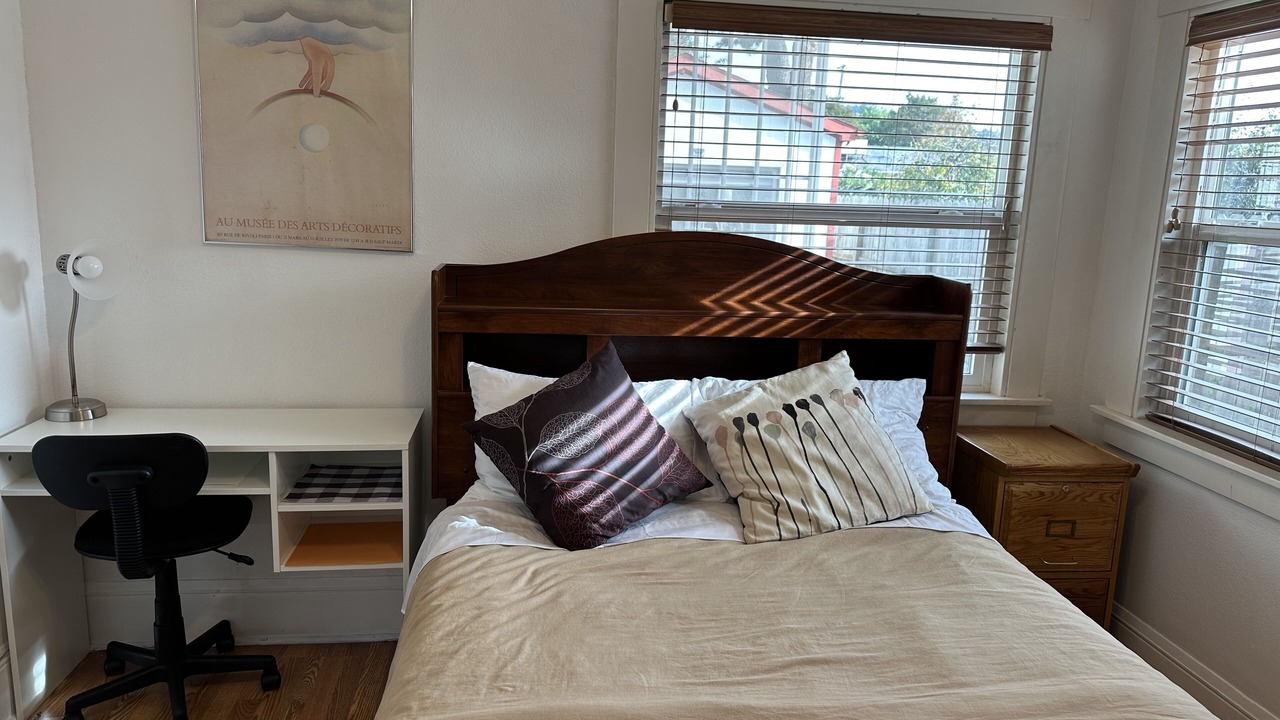 Photo of Bedroom in Estudillo Estates - Glen