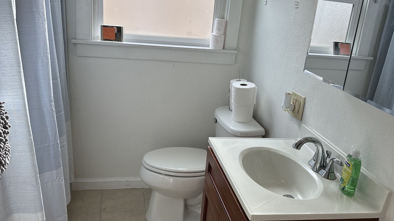 Photo of Bathroom in Estudillo Estates - Glen