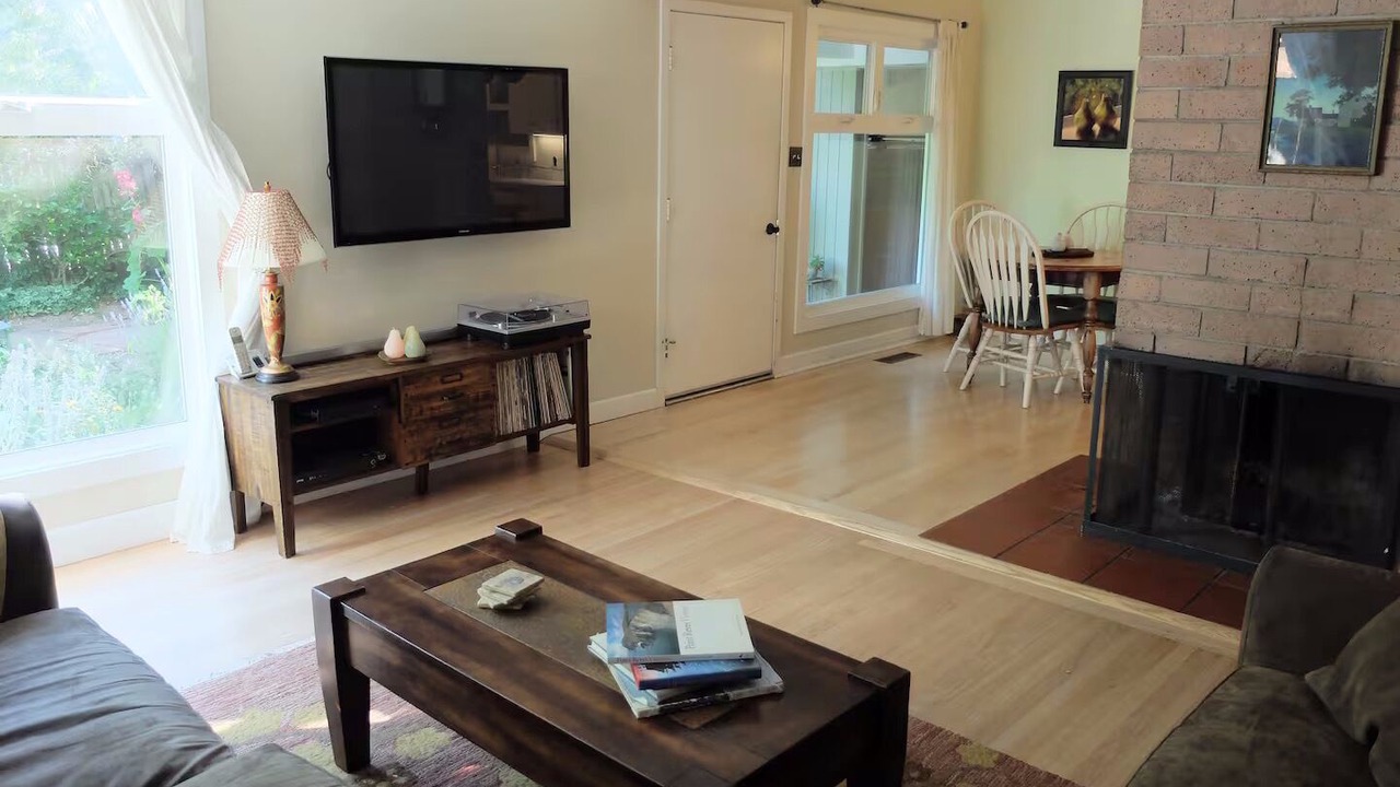 Photo of Livingroom in Fairfax