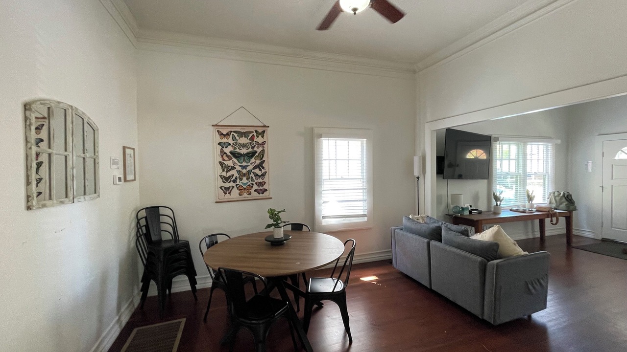Photo of Livingroom in Napa