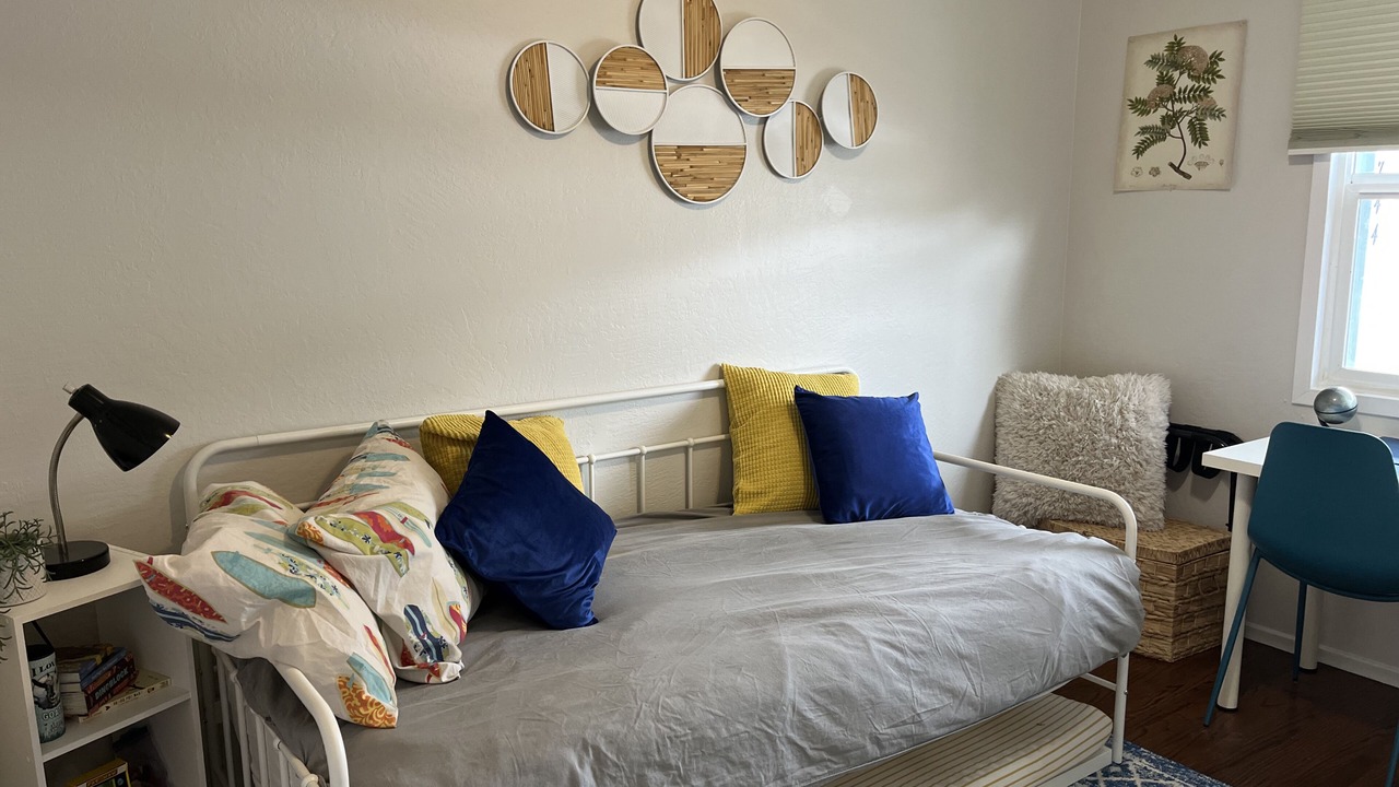 Photo of Bedroom in Linda Mar