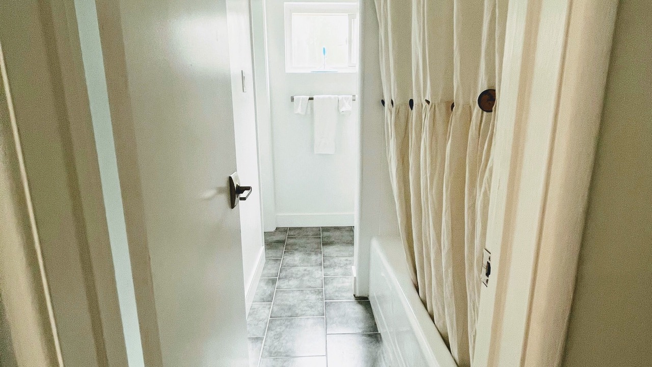 Photo of Bathroom in Harbor