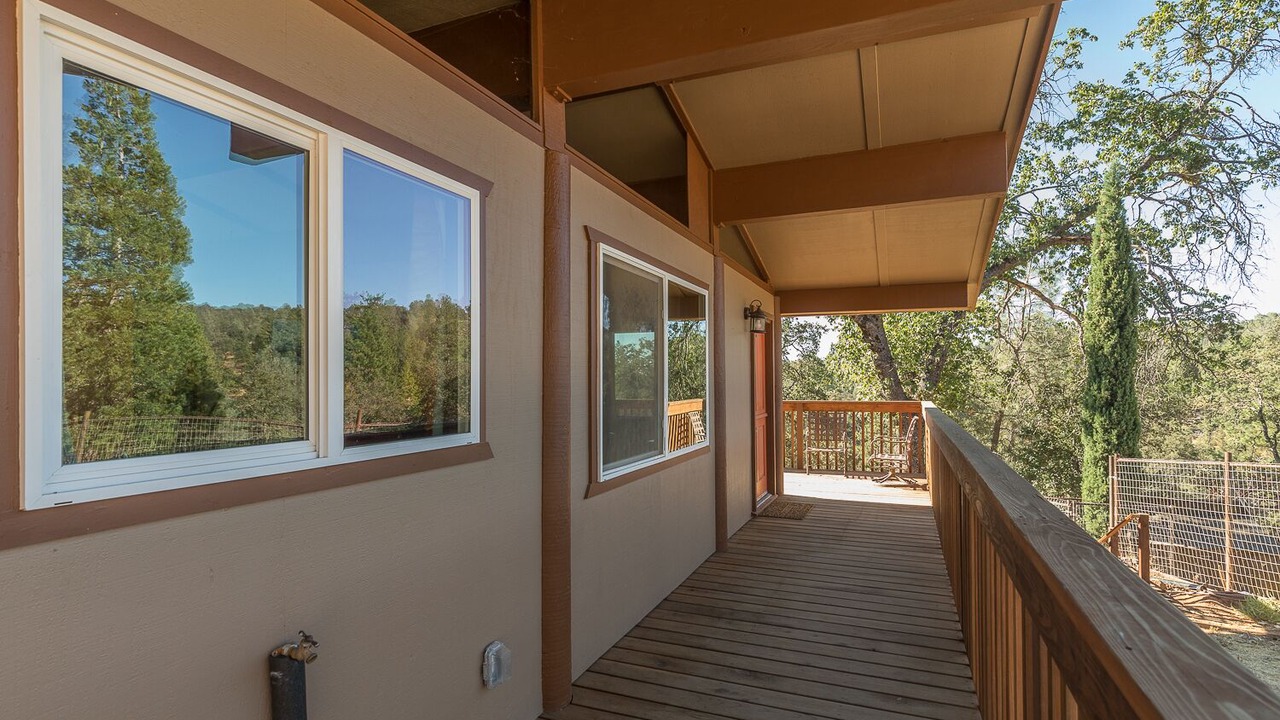Photo of Patio Balcony in Mariposa