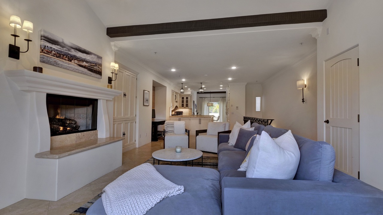 Photo of Livingroom in West Beach