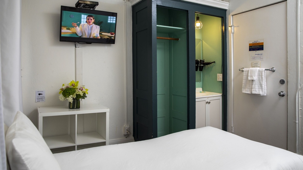 Photo of Bedroom in Civic Center