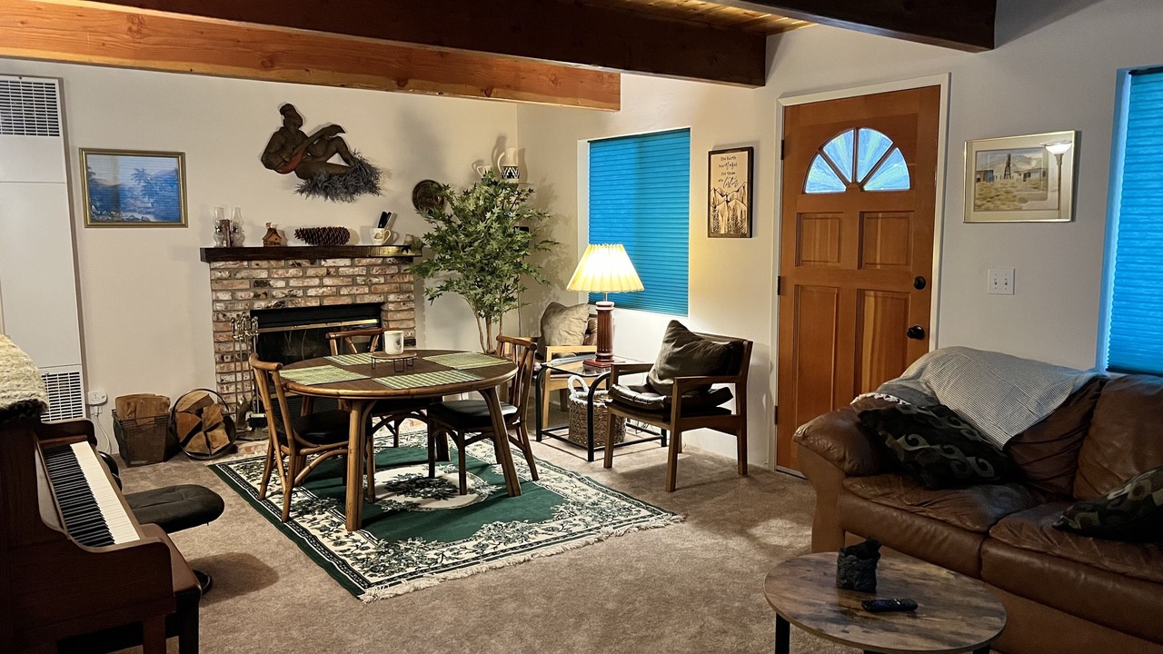 Photo of Livingroom in Alta Sierra