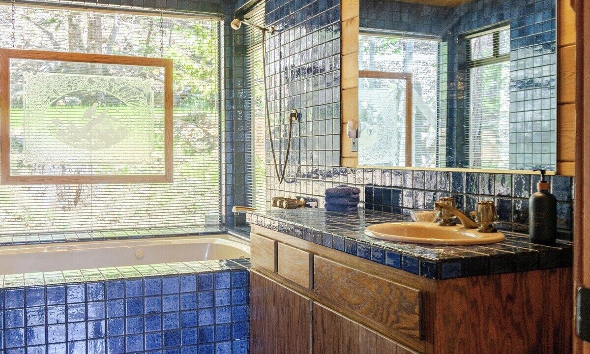 Photo of Bathroom in Mi-Wuk Village