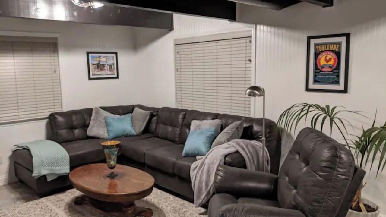 Photo of Livingroom in Groveland
