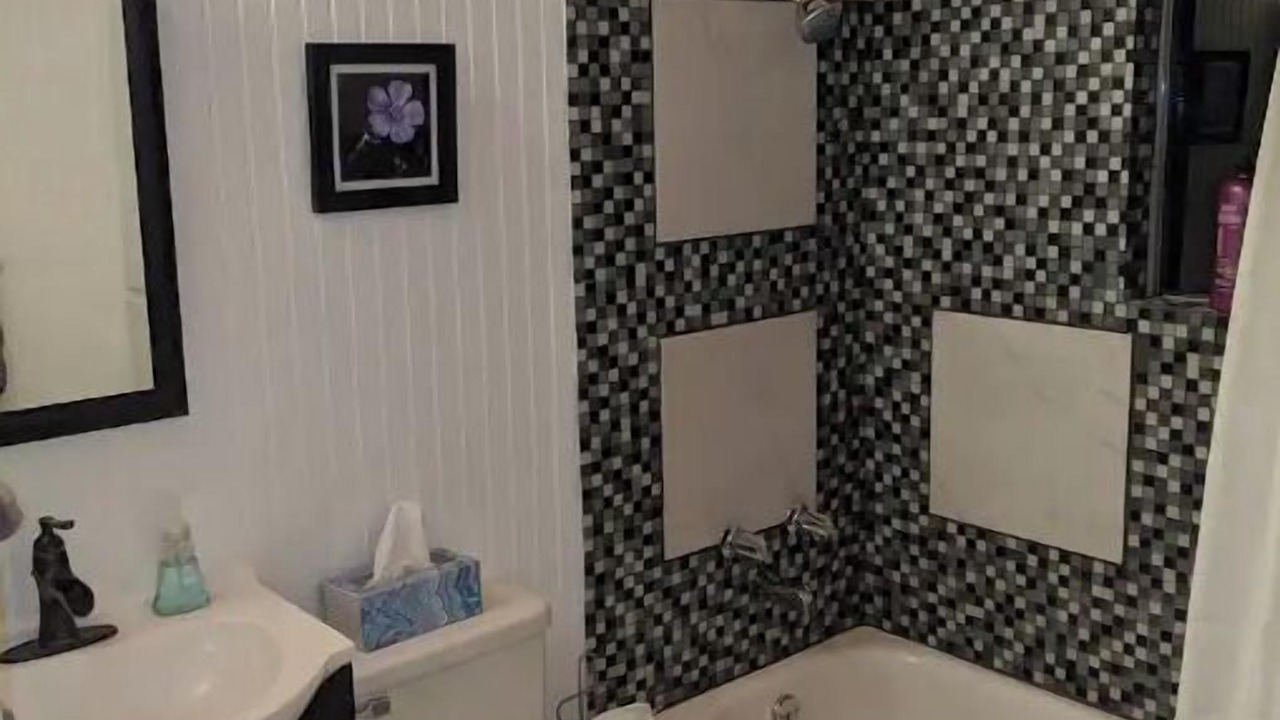 Photo of Bathroom in Groveland