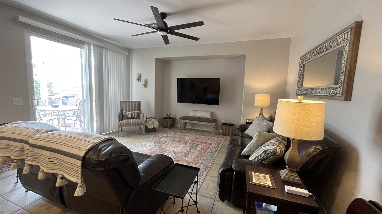 Photo of Livingroom in Silverstone Ranch