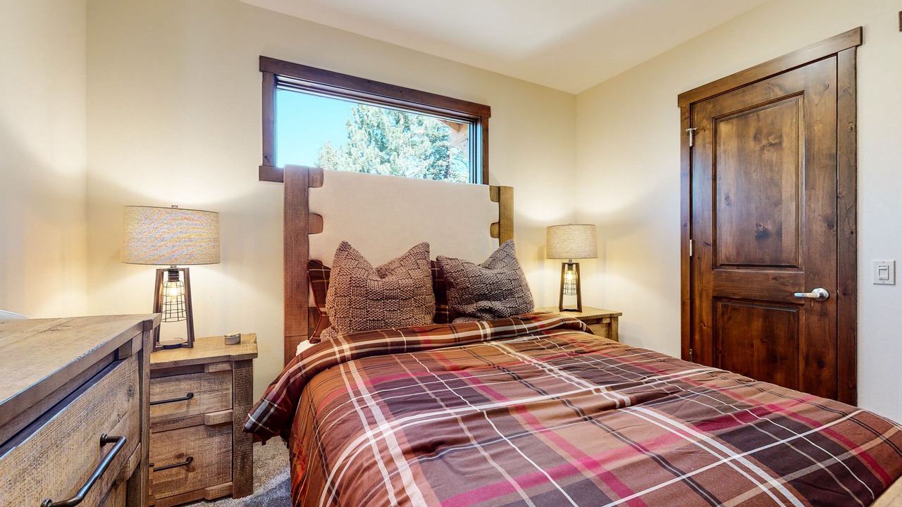 Photo of Bedroom in Mammoth Lakes